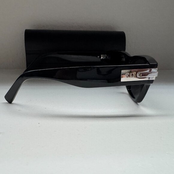 One-of-a-Kind Dior Sunglasses – Iconic, Elegant, Rare - Picture 2 of 2